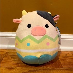 Squishmallows Connor the cow! (In an Easter egg)
